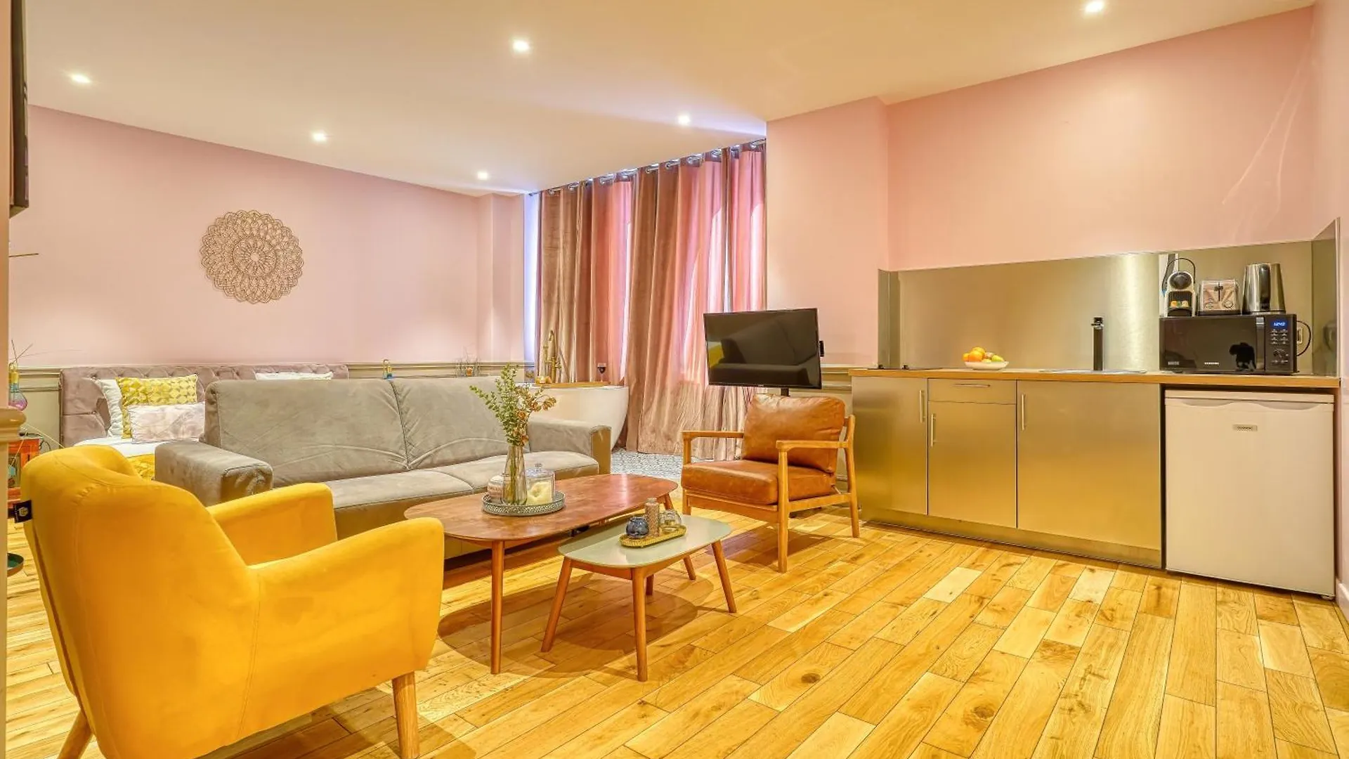 Luxury Suite Paris Republique