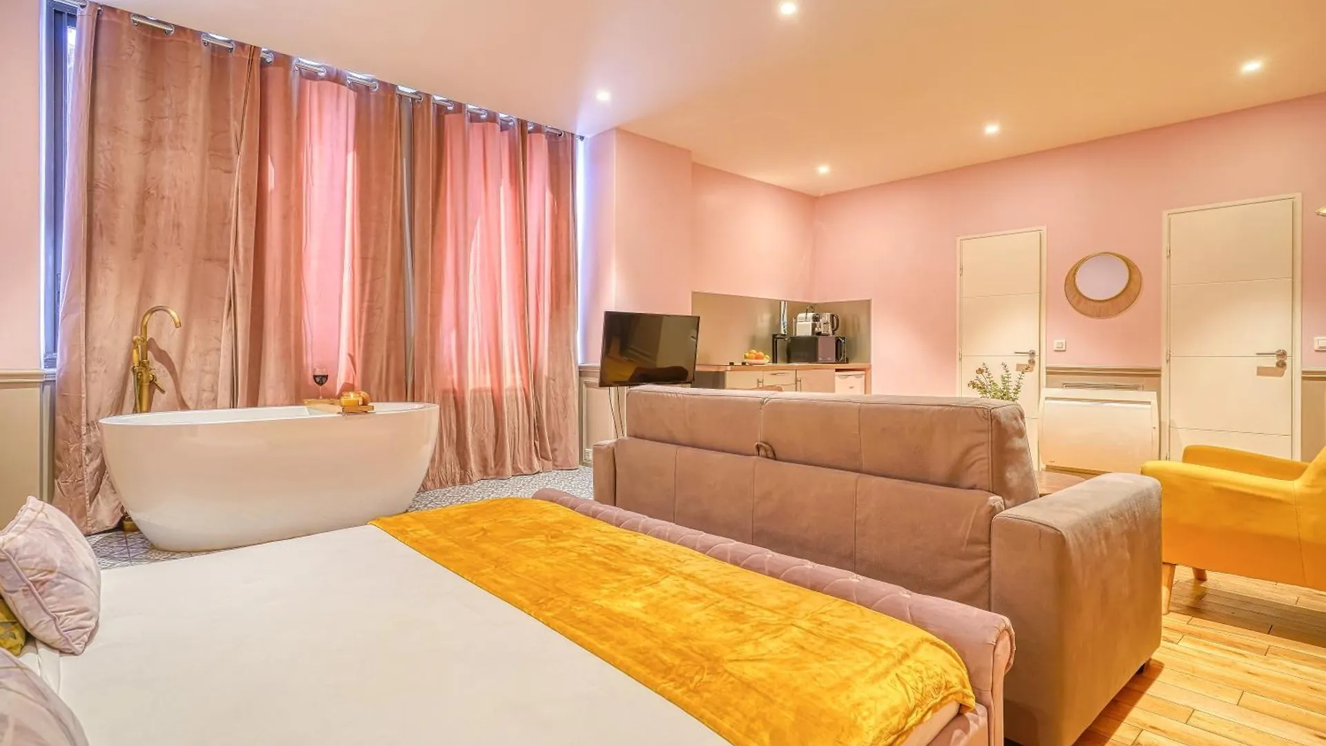 Apartment Luxury Suite Paris Republique